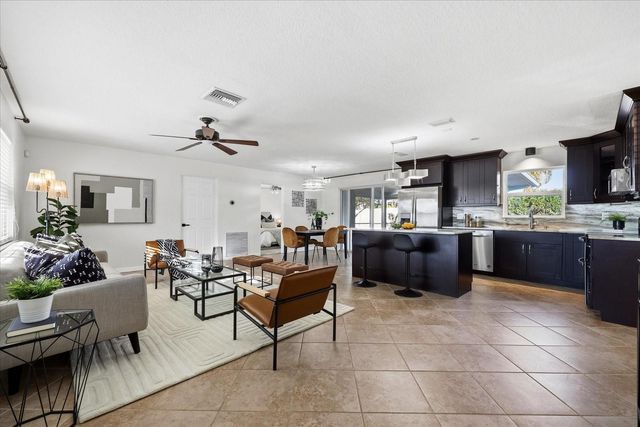 2461 61ST LANE N, St Petersburg, FL 33710