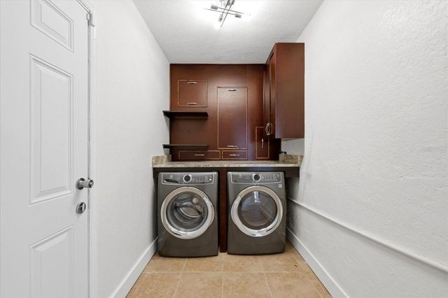 2461 61ST LANE N, St Petersburg, FL 33710