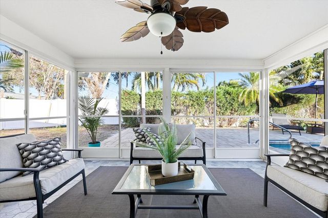 2461 61ST LANE N, St Petersburg, FL 33710