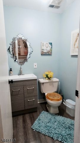 402 Holly Dr 402, Perth Amboy City, NJ 08861