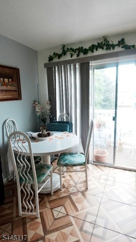402 Holly Dr 402, Perth Amboy City, NJ 08861