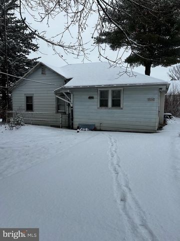 804 E CHOCOLATE AVE, Hershey, PA 17033