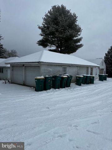 804 E CHOCOLATE AVE, Hershey, PA 17033