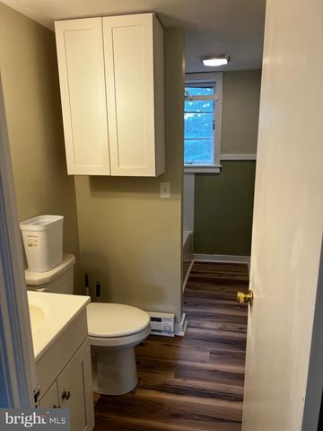 804 E CHOCOLATE AVE, Hershey, PA 17033