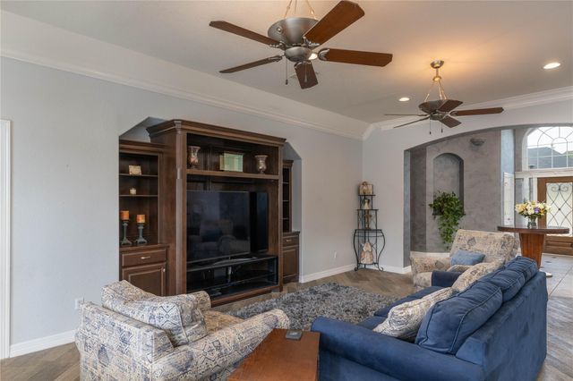 98 Victoria Drive W, Montgomery, TX 77356