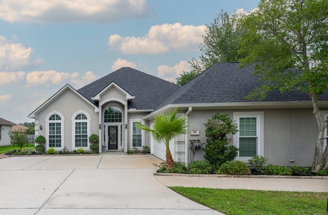 98 Victoria Drive W, Montgomery, TX 77356