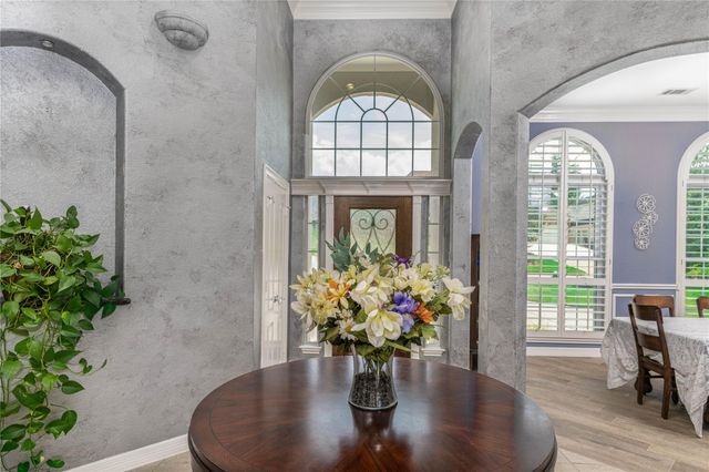 98 Victoria Drive W, Montgomery, TX 77356