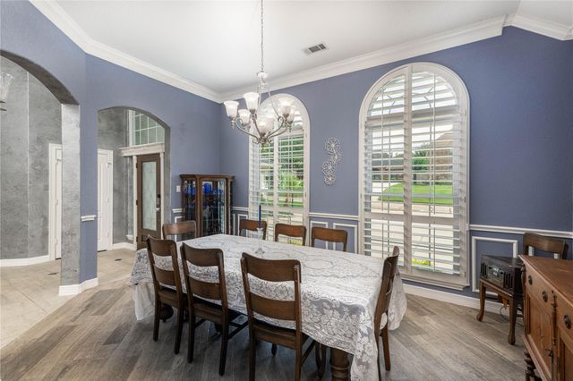 98 Victoria Drive W, Montgomery, TX 77356