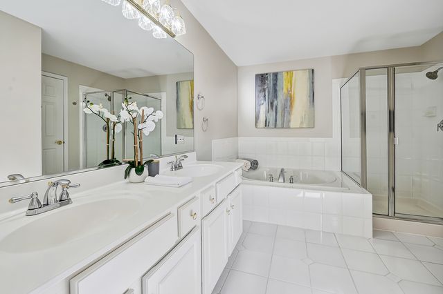 241 Wildflower Lane, La Grange, IL 60525