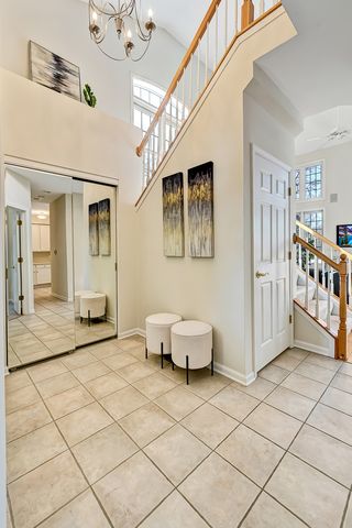 241 Wildflower Lane, La Grange, IL 60525