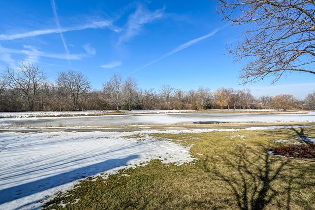 241 Wildflower Lane, La Grange, IL 60525