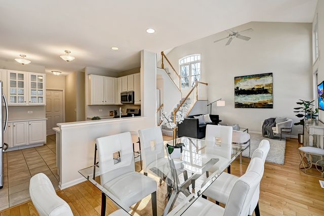 241 Wildflower Lane, La Grange, IL 60525