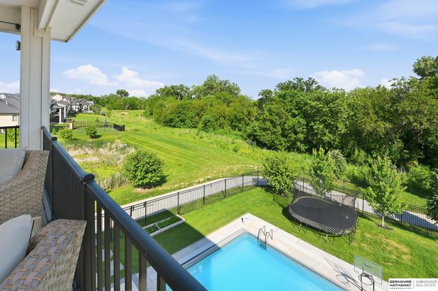 21407 B Street, Omaha, NE 68022