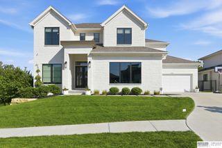 21407 B Street, Omaha, NE 68022