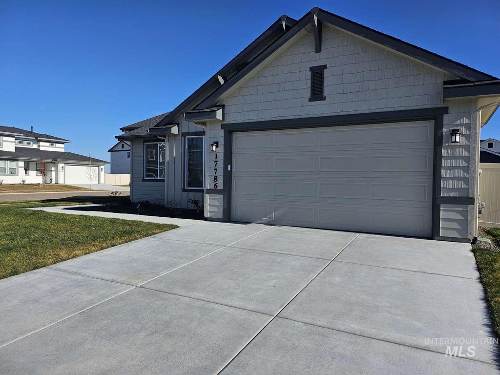 17786 N Peltzer Ave, Nampa, ID 83687 photo 2