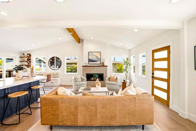 1578 E 38th Street, Oakland, CA 94602