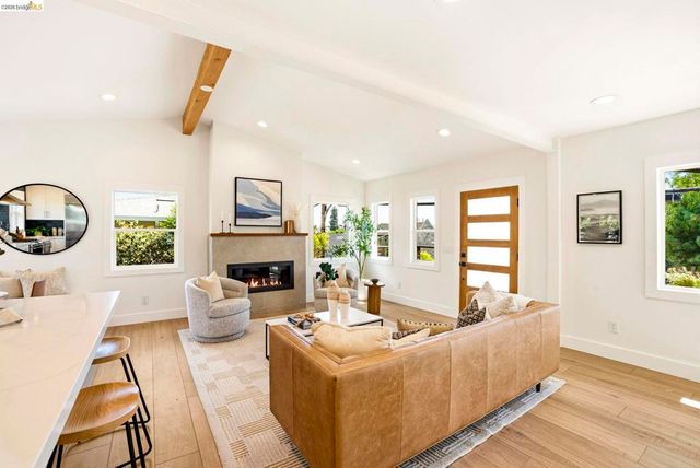 1578 E 38th Street, Oakland, CA 94602