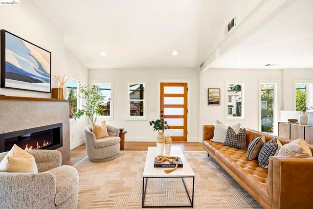 1578 E 38th Street, Oakland, CA 94602