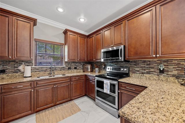 8267 SW 78TH LANE, Gainesville, FL 32608