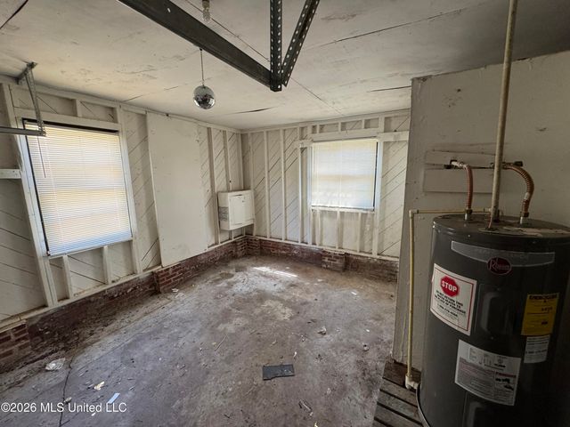 3963 Meadowlane Drive, Jackson, MS 39206