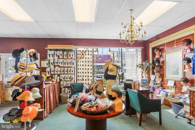 691 BURMONT RD, Drexel Hill, PA 19026