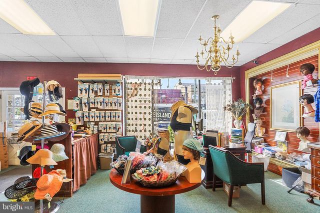 691 BURMONT RD, Drexel Hill, PA 19026