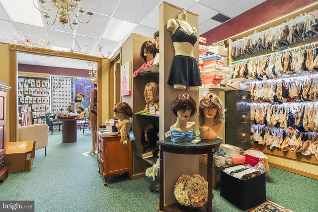 691 BURMONT RD, Drexel Hill, PA 19026