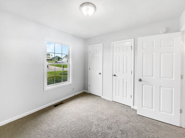 1274 Silver Star Dr, Clarksville, TN 37042