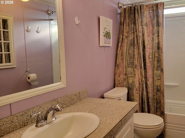 2980 Ne DIVISION St 43, Gresham, OR 97030