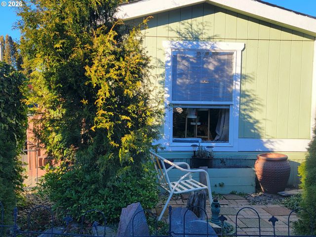 2980 Ne DIVISION St 43, Gresham, OR 97030