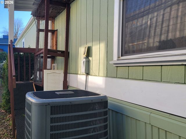 2980 Ne DIVISION St 43, Gresham, OR 97030