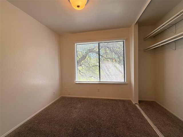 900 W Village LN, Austin, TX 78758