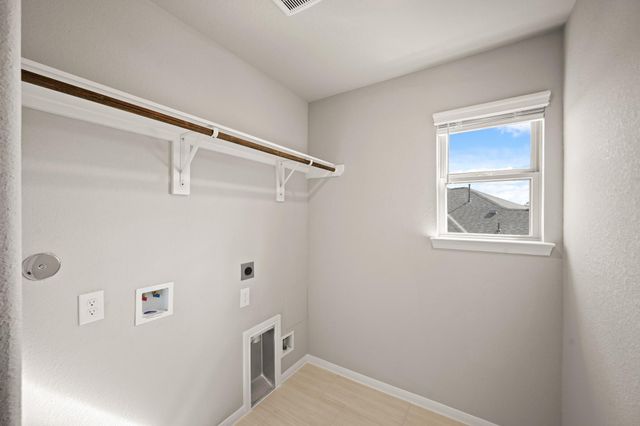 293 Peninsula Point Drive, Montgomery, TX 77356