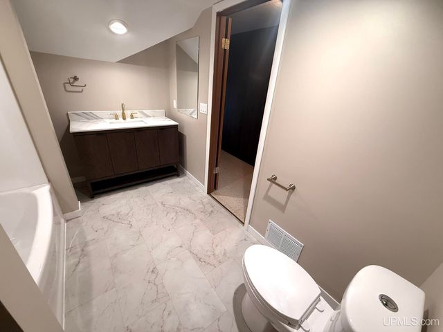 408 S 14th Street, Escanaba, MI 49829