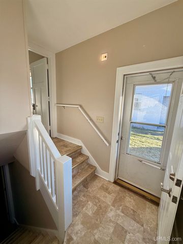 408 S 14th Street, Escanaba, MI 49829