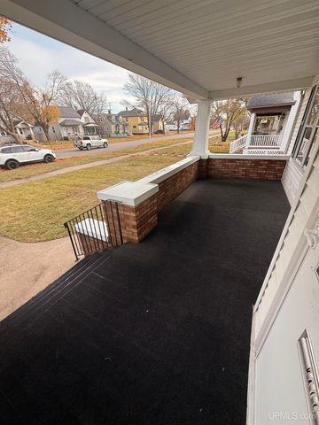 408 S 14th Street, Escanaba, MI 49829