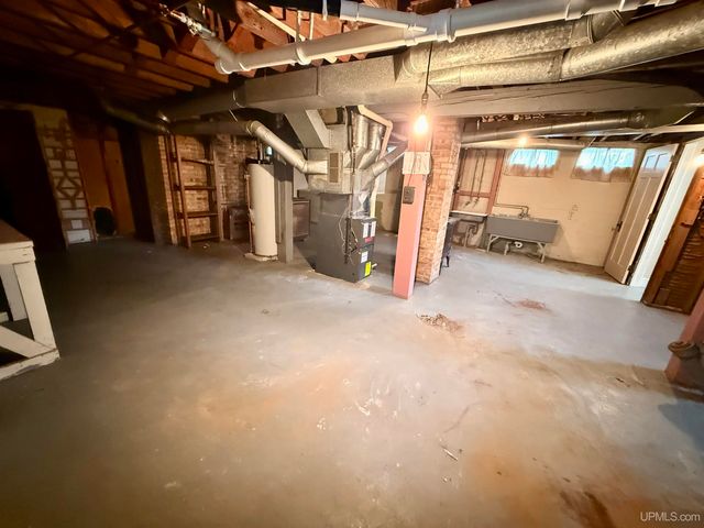 408 S 14th Street, Escanaba, MI 49829