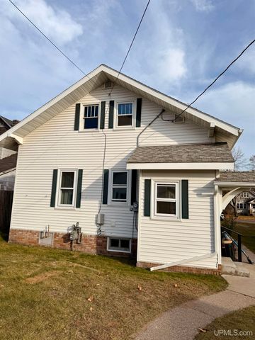 408 S 14th Street, Escanaba, MI 49829