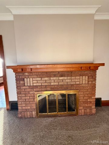 408 S 14th Street, Escanaba, MI 49829