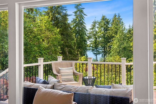 16461 Marine View Drive SW, Burien, WA 98166