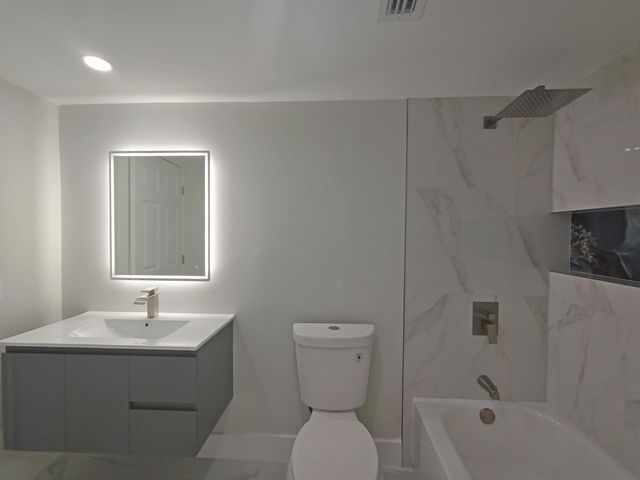 7280 Amberly Lane 207, Delray Beach, FL 33446
