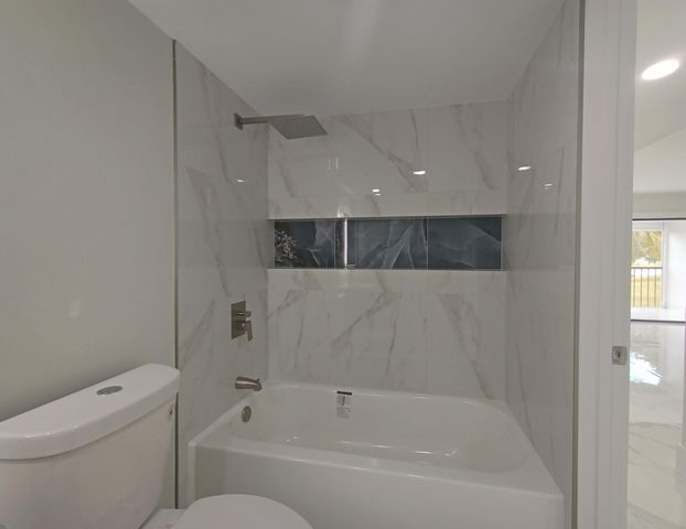 7280 Amberly Lane 207, Delray Beach, FL 33446