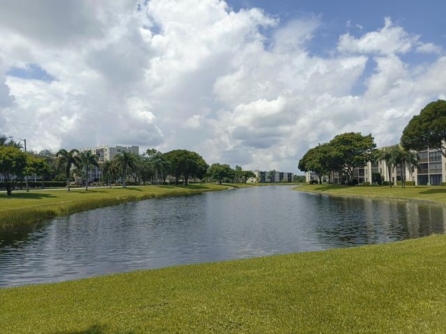 7280 Amberly Lane 207, Delray Beach, FL 33446