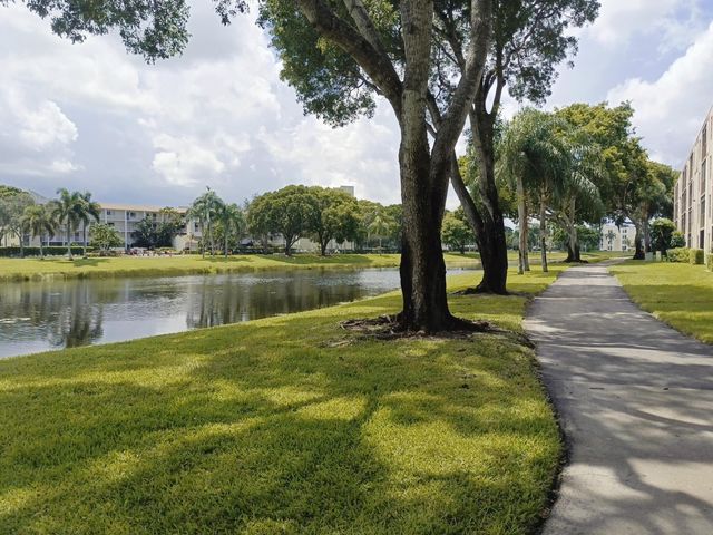 7280 Amberly Lane 207, Delray Beach, FL 33446