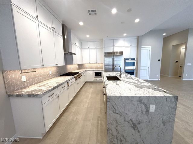 155 Robledo Street, Las Vegas, NV 89138