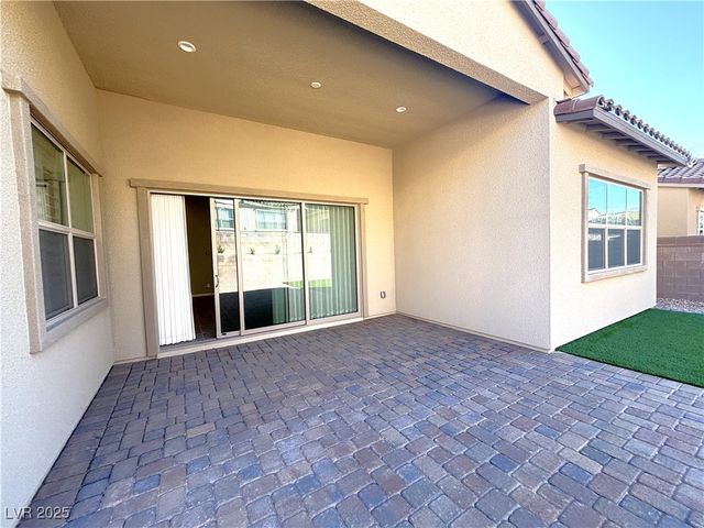 155 Robledo Street, Las Vegas, NV 89138