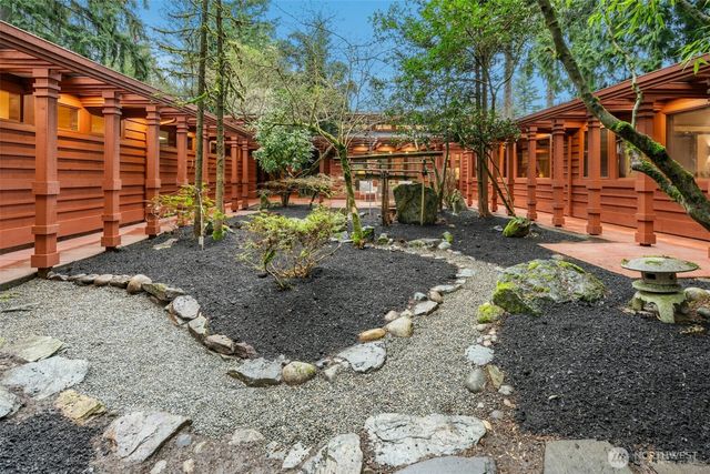 7102 NE 132nd Street, Kirkland, WA 98034