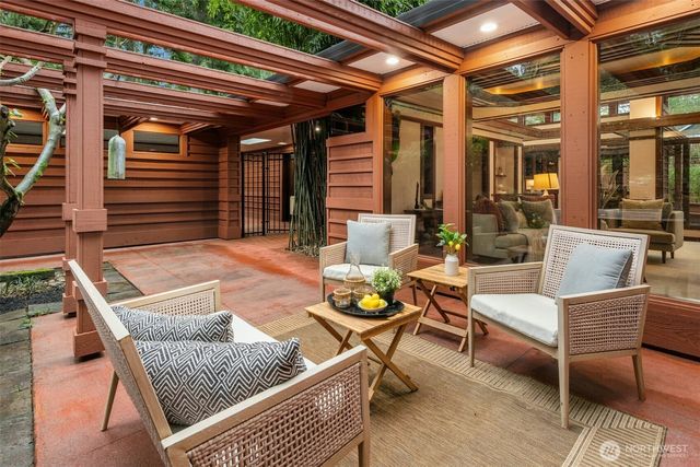 7102 NE 132nd Street, Kirkland, WA 98034