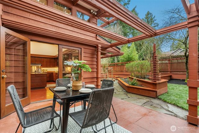 7102 NE 132nd Street, Kirkland, WA 98034