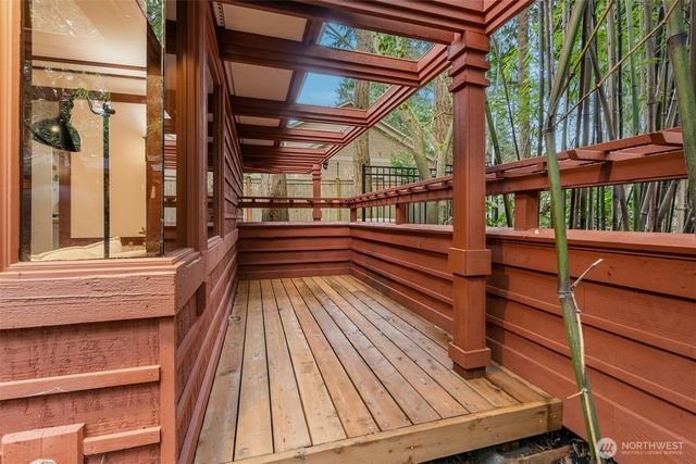 7102 NE 132nd Street, Kirkland, WA 98034